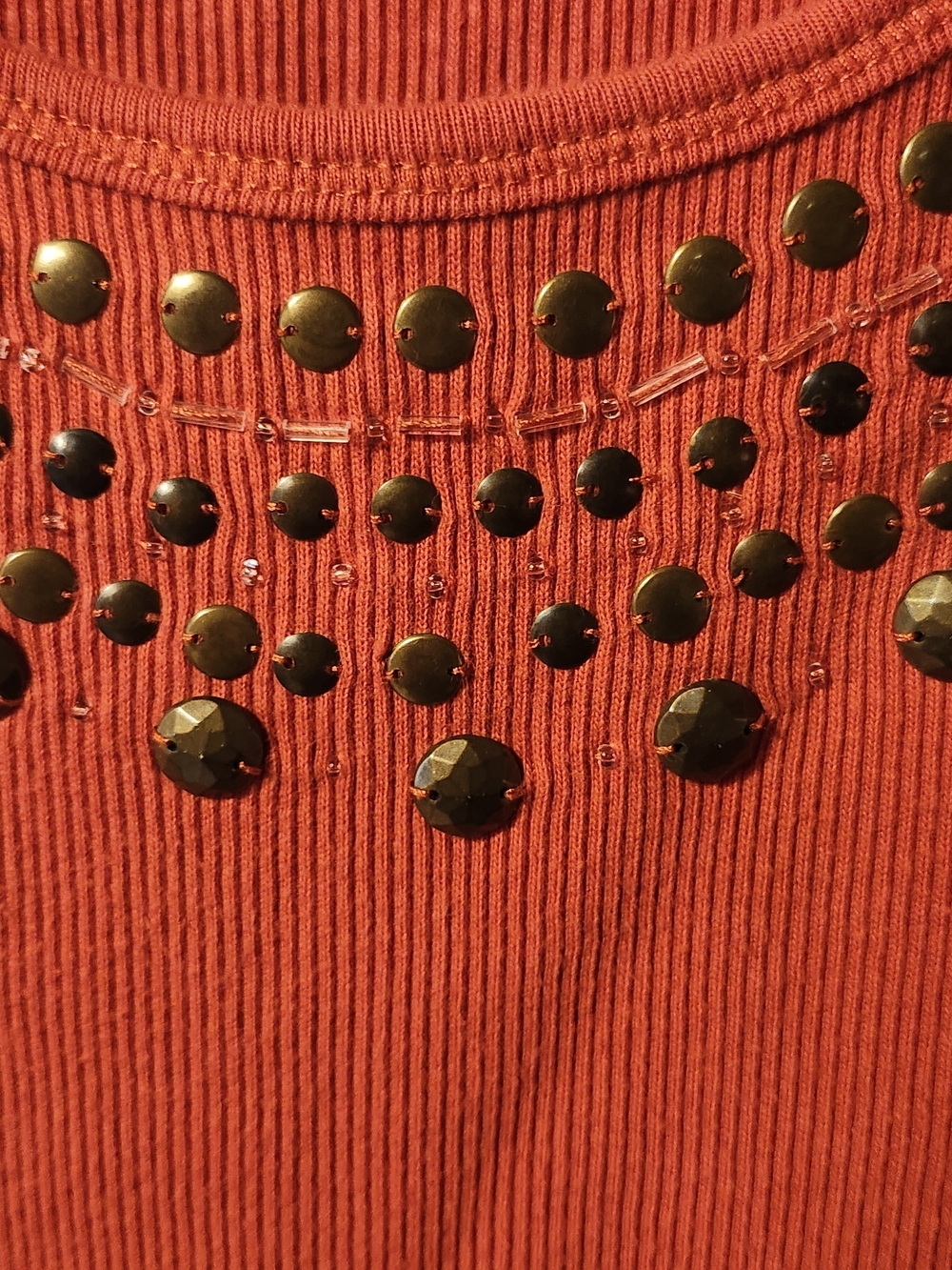 LAURA SCOTT Coral-Orange Ribbed Tank with Gold-Tone Stud Detail - Picture 3 of 5